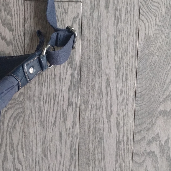 Beautiful crossbody bag by Tommy Hilfiger 🌸 - Picture 7 of 9